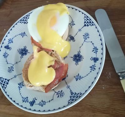 #eggsbenedict with #homemade #englishmuffin